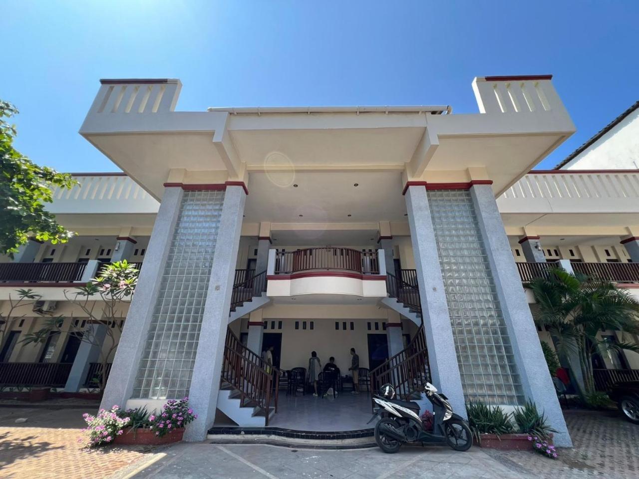 Hotel Century بانجانداران المظهر الخارجي الصورة